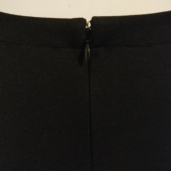 GAP Ponte Long Sleeve Ruffle-Hem Dress NWT - Picture 5 of 7